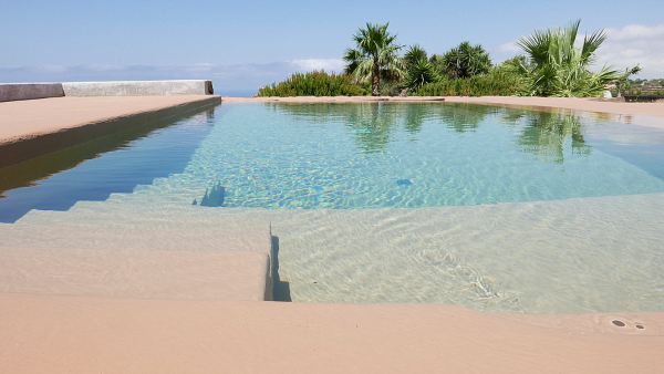 Dammuso IL CARRUBO:  Casa comoda , semplice e funzionale con una bellissima piscina
